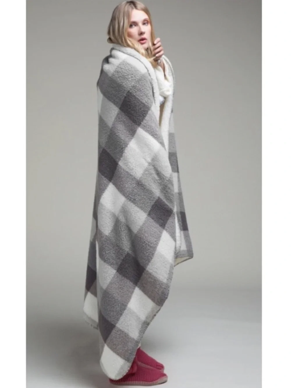 Plaid sherpa throw blanket gray and white
